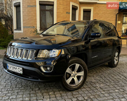 Черный Джип Компас, объемом двигателя 2 л и пробегом 129 тыс. км за 10900 $, фото 2 на Automoto.ua