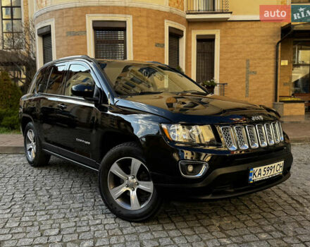 Черный Джип Компас, объемом двигателя 2 л и пробегом 129 тыс. км за 10900 $, фото 3 на Automoto.ua