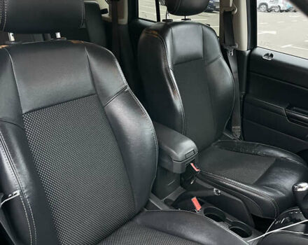 Чорний Джип Compass, об'ємом двигуна 2.4 л та пробігом 211 тис. км за 11500 $, фото 16 на Automoto.ua