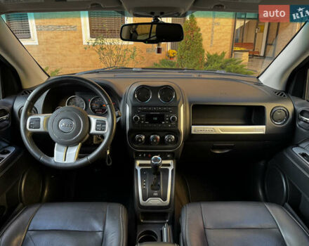 Черный Джип Компас, объемом двигателя 2 л и пробегом 129 тыс. км за 10900 $, фото 11 на Automoto.ua