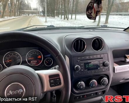 Чорний Джип Compass, об'ємом двигуна 2.4 л та пробігом 169 тис. км за 10000 $, фото 1 на Automoto.ua