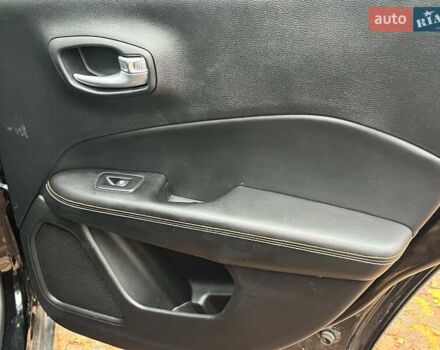 Черный Джип Компас, объемом двигателя 2.4 л и пробегом 93 тыс. км за 13990 $, фото 28 на Automoto.ua