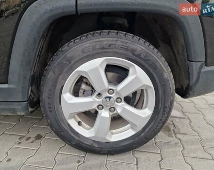 Черный Джип Компас, объемом двигателя 2.36 л и пробегом 98 тыс. км за 12800 $, фото 35 на Automoto.ua