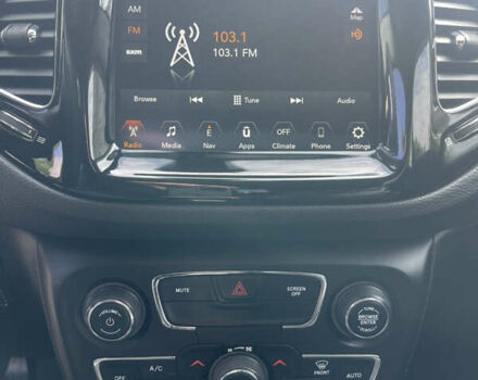 Черный Джип Компас, объемом двигателя 2.4 л и пробегом 48 тыс. км за 15550 $, фото 12 на Automoto.ua