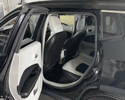 Черный Джип Компас, объемом двигателя 2.4 л и пробегом 122 тыс. км за 13500 $, фото 10 на Automoto.ua