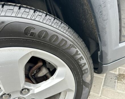 Чорний Джип Compass, об'ємом двигуна 2.4 л та пробігом 193 тис. км за 13800 $, фото 17 на Automoto.ua