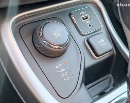 Джип Компас 2017 в Харькове на Automoto.ua Черный Джип Компас, объемом двигателя 2.4 л и пробегом 93 тыс. км за 15490 $, фото 29 на Automoto.ua