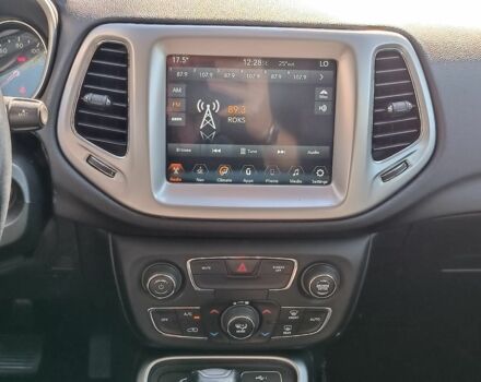 Джип Компас 2017 в Харькове на Automoto.ua Черный Джип Компас, объемом двигателя 2.4 л и пробегом 93 тыс. км за 15490 $, фото 16 на Automoto.ua