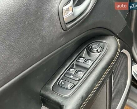 Черный Джип Компас, объемом двигателя 2.4 л и пробегом 93 тыс. км за 13990 $, фото 24 на Automoto.ua