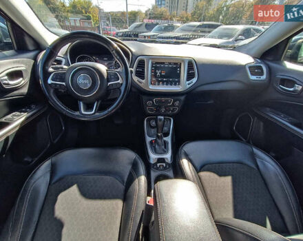 Черный Джип Компас, объемом двигателя 2.4 л и пробегом 93 тыс. км за 15490 $, фото 15 на Automoto.ua