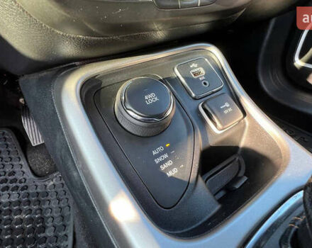 Чорний Джип Compass, об'ємом двигуна 2.4 л та пробігом 72 тис. км за 14000 $, фото 13 на Automoto.ua