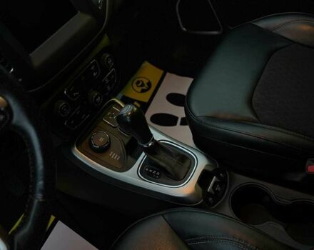 Черный Джип Компас, объемом двигателя 2.4 л и пробегом 89 тыс. км за 16000 $, фото 12 на Automoto.ua