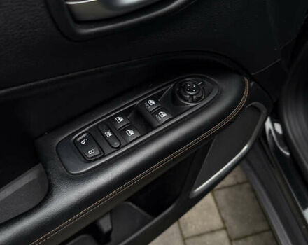 Черный Джип Компас, объемом двигателя 2.4 л и пробегом 58 тыс. км за 16300 $, фото 13 на Automoto.ua