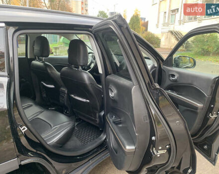 Джип Компас 2018 в Львове на Automoto.ua Черный Джип Компас, объемом двигателя 2.36 л и пробегом 136 тыс. км за 14400 $, фото 32 на Automoto.ua