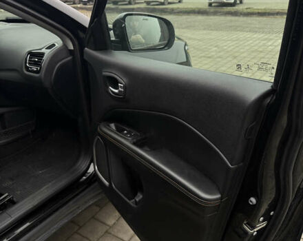 Черный Джип Компас, объемом двигателя 2.4 л и пробегом 58 тыс. км за 16300 $, фото 16 на Automoto.ua