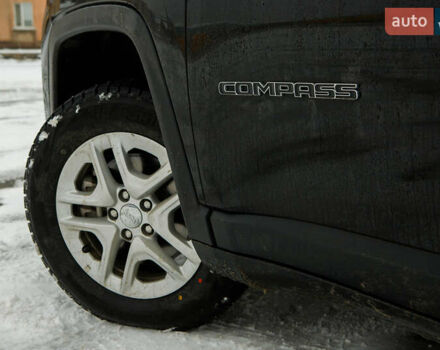 Чорний Джип Compass, об'ємом двигуна 2.4 л та пробігом 33 тис. км за 15590 $, фото 6 на Automoto.ua