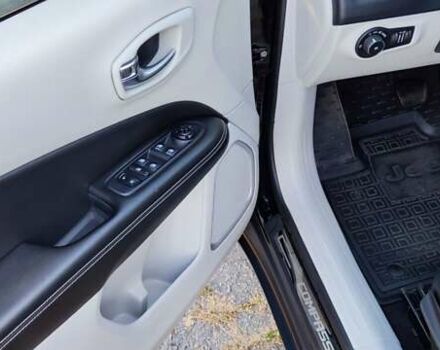 Черный Джип Компас, объемом двигателя 2.4 л и пробегом 53 тыс. км за 16700 $, фото 1 на Automoto.ua