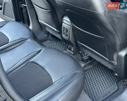 Черный Джип Компас, объемом двигателя 2.4 л и пробегом 159 тыс. км за 14200 $, фото 32 на Automoto.ua