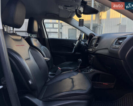 Джип Compass 2019 у Луцьку на Automoto.ua Чорний Джип Compass, об'ємом двигуна 2 л та пробігом 231 тис. км за 18999 $, фото 32 на Automoto.ua
