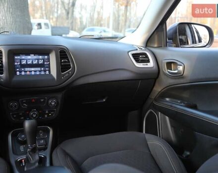 Черный Джип Компас, объемом двигателя 2.4 л и пробегом 52 тыс. км за 16500 $, фото 12 на Automoto.ua