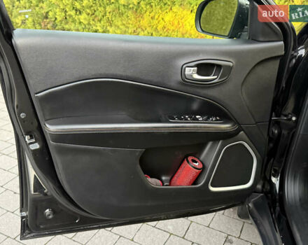 Черный Джип Компас, объемом двигателя 2.4 л и пробегом 174 тыс. км за 15700 $, фото 43 на Automoto.ua