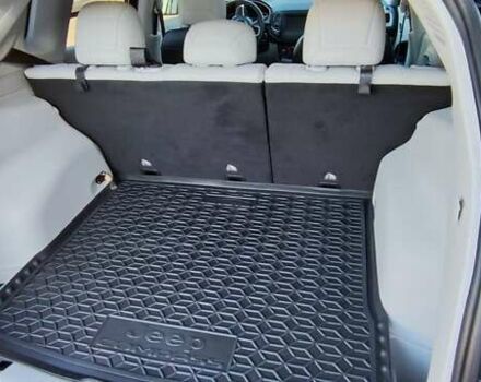 Черный Джип Компас, объемом двигателя 2.4 л и пробегом 53 тыс. км за 16700 $, фото 12 на Automoto.ua