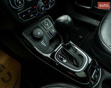 Джип Compass 2019 у Києві на Automoto.ua Чорний Джип Compass, об'ємом двигуна 2.4 л та пробігом 101 тис. км за 15402 $, фото 18 на Automoto.ua