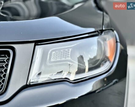 Черный Джип Компас, объемом двигателя 2.4 л и пробегом 159 тыс. км за 14200 $, фото 10 на Automoto.ua