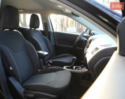 Черный Джип Компас, объемом двигателя 2.4 л и пробегом 52 тыс. км за 16500 $, фото 9 на Automoto.ua