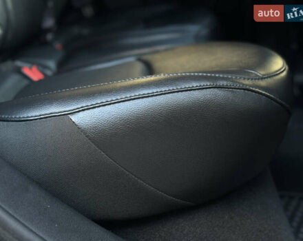 Джип Compass 2019 у Луцьку на Automoto.ua Чорний Джип Compass, об'ємом двигуна 2 л та пробігом 231 тис. км за 18999 $, фото 33 на Automoto.ua