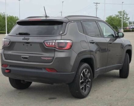 Чорний Джип Compass, об'ємом двигуна 2.4 л та пробігом 49 тис. км за 11000 $, фото 4 на Automoto.ua