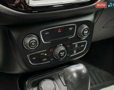 Черный Джип Компас, объемом двигателя 2.36 л и пробегом 154 тыс. км за 18999 $, фото 40 на Automoto.ua