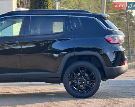 Черный Джип Компас, объемом двигателя 2.36 л и пробегом 40 тыс. км за 23950 $, фото 12 на Automoto.ua