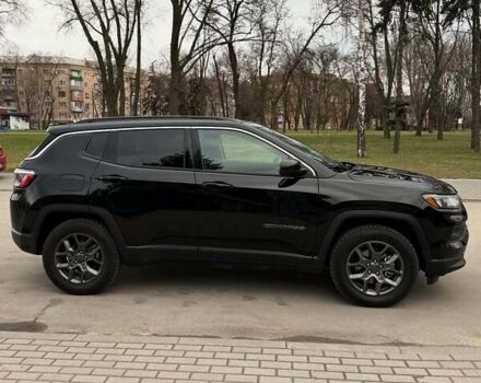 Черный Джип Компас, объемом двигателя 2.36 л и пробегом 73 тыс. км за 20900 $, фото 3 на Automoto.ua