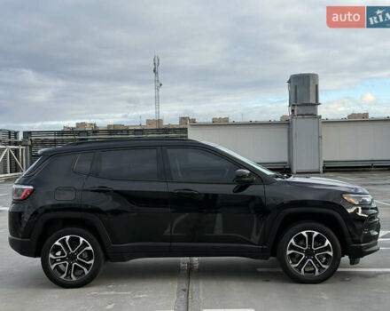 Джип Compass 2022 у Києві на Automoto.ua Чорний Джип Compass, об'ємом двигуна 2.36 л та пробігом 62 тис. км за 21900 $, фото 5 на Automoto.ua