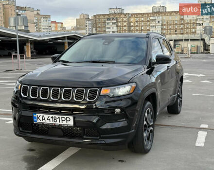 Джип Compass 2022 у Києві на Automoto.ua Чорний Джип Compass, об'ємом двигуна 2.36 л та пробігом 62 тис. км за 21900 $, фото 2 на Automoto.ua