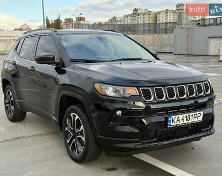 Джип Compass 2022 у Києві на Automoto.ua Чорний Джип Compass, об'ємом двигуна 2.36 л та пробігом 62 тис. км за 21900 $, фото 1 на Automoto.ua
