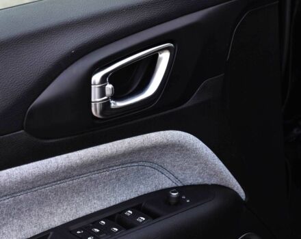 Черный Джип Компас, объемом двигателя 2.4 л и пробегом 28 тыс. км за 19499 $, фото 9 на Automoto.ua