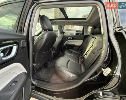 Джип Compass 2022 у Києві на Automoto.ua Чорний Джип Compass, об'ємом двигуна 2.36 л та пробігом 62 тис. км за 21900 $, фото 59 на Automoto.ua