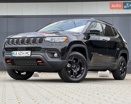 Черный Джип Компас, объемом двигателя 2 л и пробегом 6 тыс. км за 27500 $, фото 4 на Automoto.ua