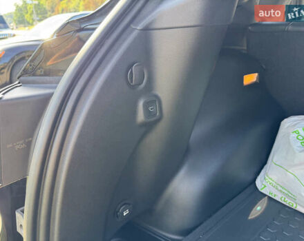 Джип Compass 2023 у Києві на Automoto.ua Чорний Джип Compass, об'ємом двигуна 2 л та пробігом 6 тис. км за 21800 $, фото 27 на Automoto.ua