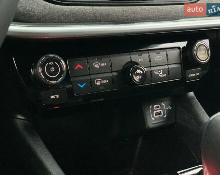 Чорний Джип Compass, об'ємом двигуна 2 л та пробігом 47 тис. км за 22855 $, фото 50 на Automoto.ua