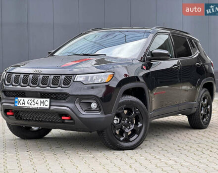 Черный Джип Компас, объемом двигателя 2 л и пробегом 6 тыс. км за 27500 $, фото 5 на Automoto.ua