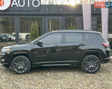 Черный Джип Компас, объемом двигателя 2 л и пробегом 22 тыс. км за 23999 $, фото 1 на Automoto.ua