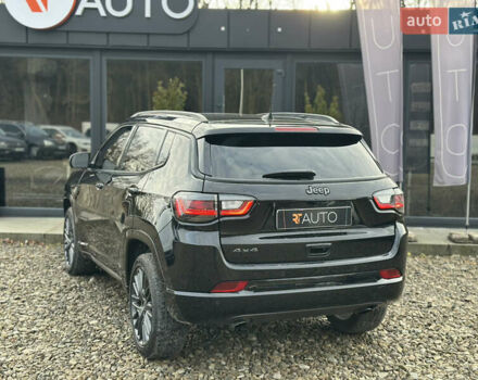 Черный Джип Компас, объемом двигателя 2 л и пробегом 22 тыс. км за 23999 $, фото 2 на Automoto.ua