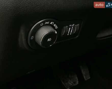 Чорний Джип Compass, об'ємом двигуна 2 л та пробігом 47 тис. км за 22855 $, фото 43 на Automoto.ua