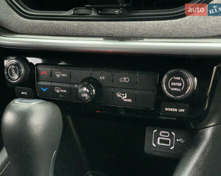 Чорний Джип Compass, об'ємом двигуна 2 л та пробігом 47 тис. км за 22855 $, фото 37 на Automoto.ua