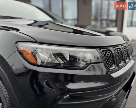 Черный Джип Компас, объемом двигателя 2 л и пробегом 9 тыс. км за 19900 $, фото 3 на Automoto.ua