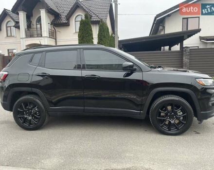 Черный Джип Компас, объемом двигателя 2 л и пробегом 18 тыс. км за 22900 $, фото 3 на Automoto.ua