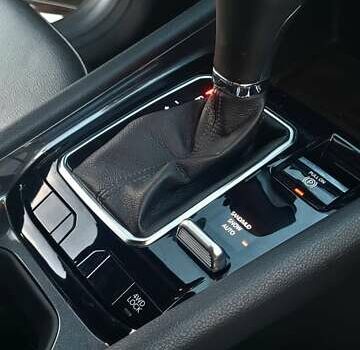 Чорний Джип Compass, об'ємом двигуна 2 л та пробігом 7 тис. км за 24400 $, фото 10 на Automoto.ua